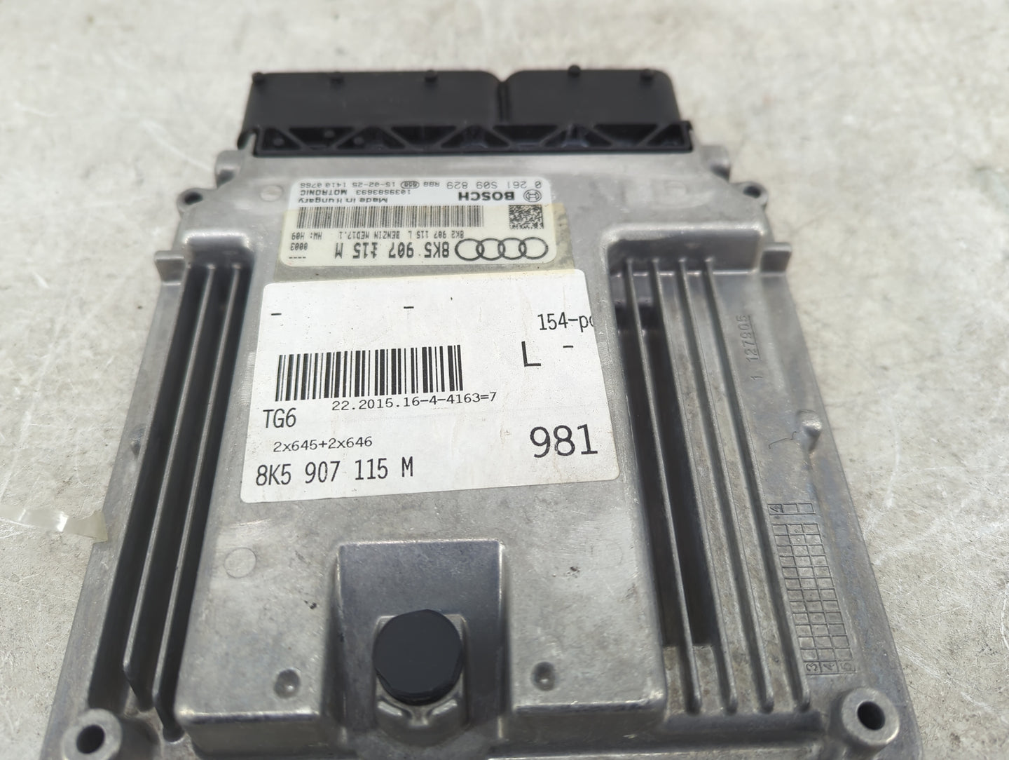 2014-2015 Audi A4 PCM Engine Control Computer ECU ECM PCU OEM P/N:8K5907115M 0261S09829, 8K2907115L Fits Fits 2014 2015 OEM 
