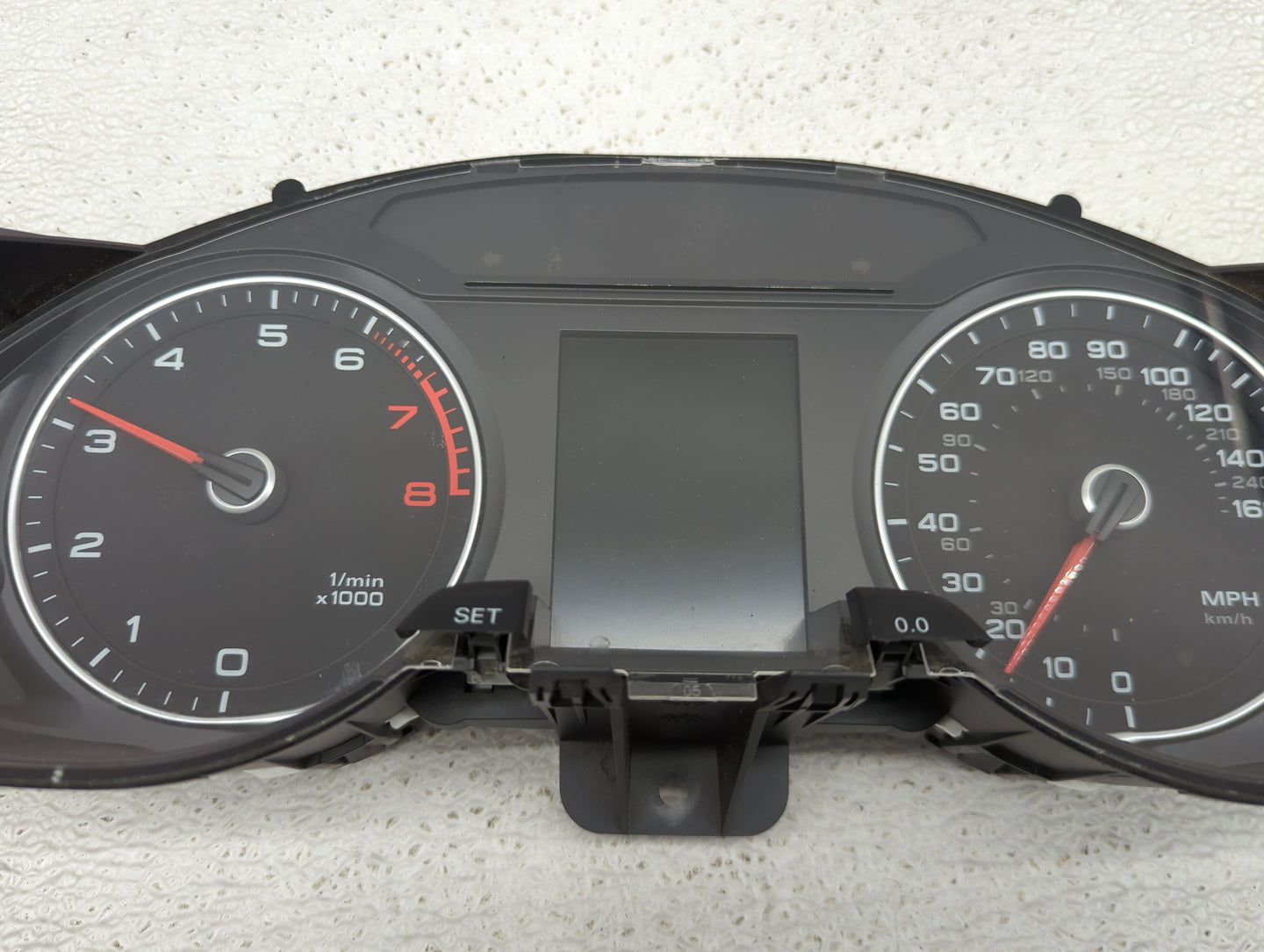 2013-2016 Audi A4 Instrument Cluster Speedometer Gauges P/N:8K0920983F 580002561332, AUDI0852745AH Fits Fits 2013 2014 2015 