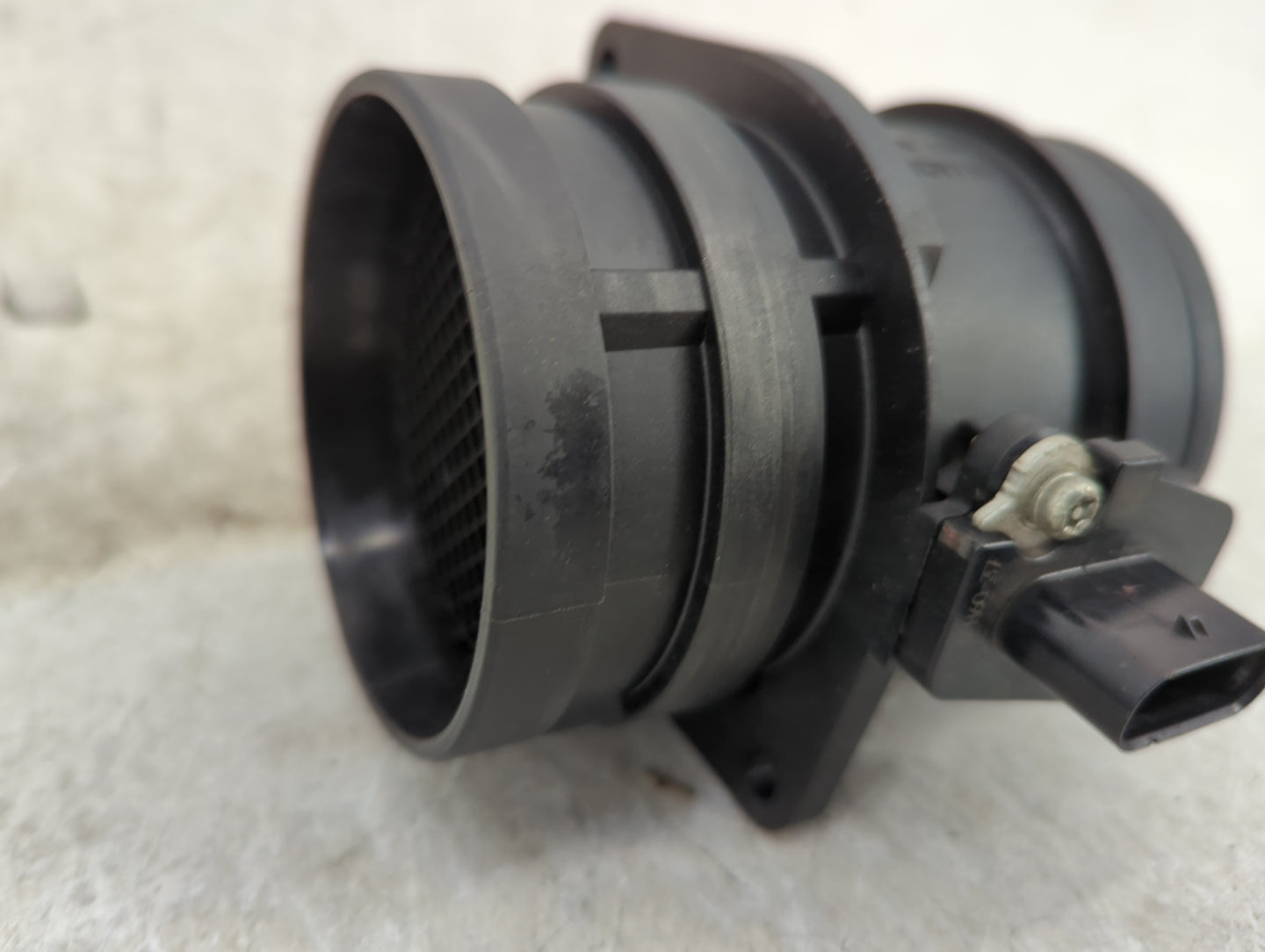 2013-2016 Audi A4 Mass Air Flow Meter Maf - Oemusedautoparts1.com
