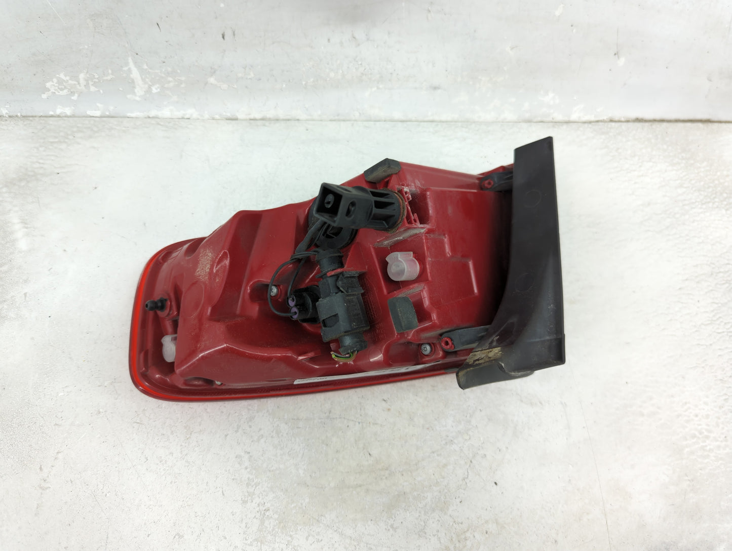 2013-2016 Audi A4 Tail Light Assembly Driver Left OEM P/N:5890 01091603 Fits Fits 2013 2014 2015 2016 OEM Used Auto Parts - 