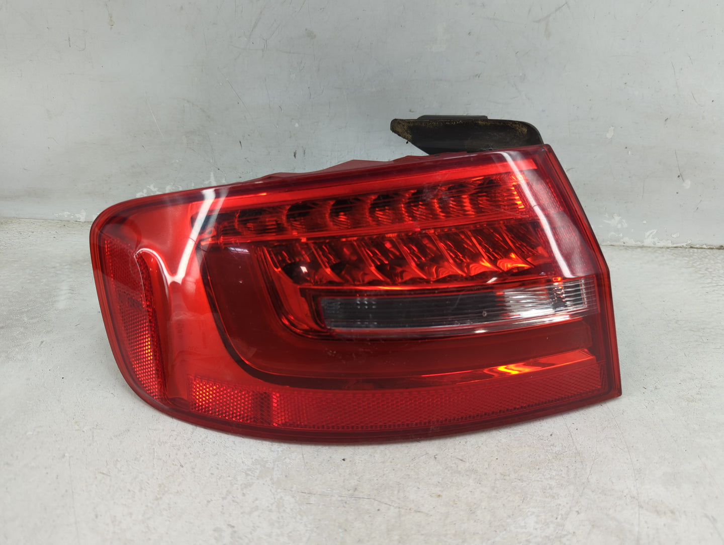 2013-2016 Audi A4 Tail Light Assembly Driver Left OEM P/N:5890 01091603 Fits Fits 2013 2014 2015 2016 OEM Used Auto Parts - 