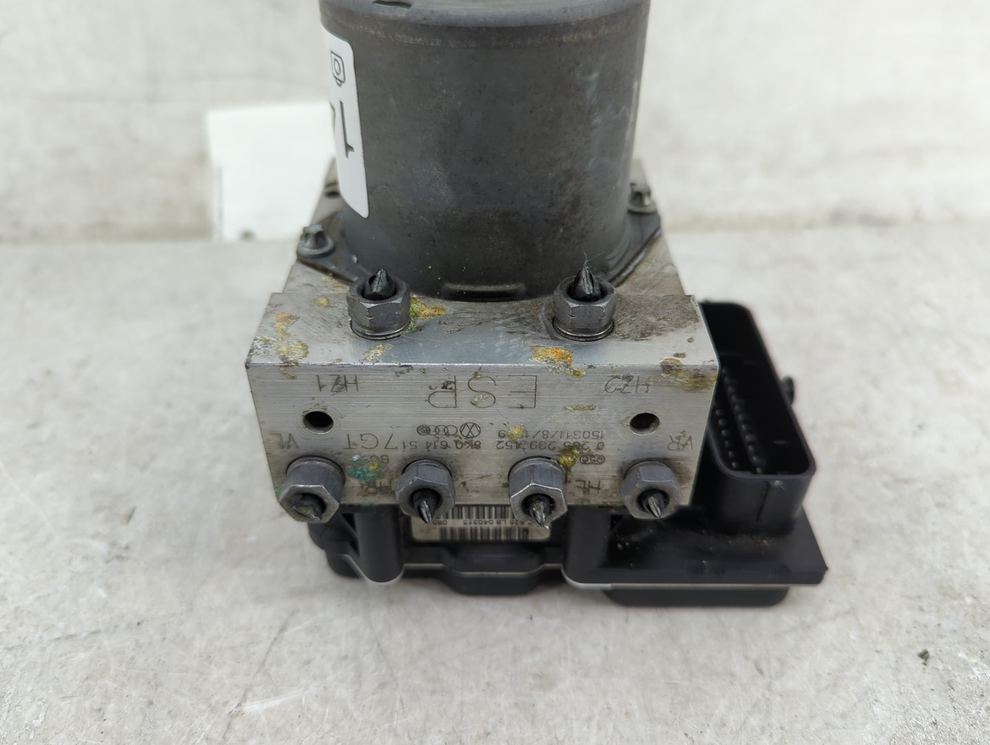 2014-2016 Audi A4 ABS Pump Control Module Replacement P/N:8K0907379CN 0265239452, 8K0614517GT Fits Fits 2014 2015 2016 OEM U