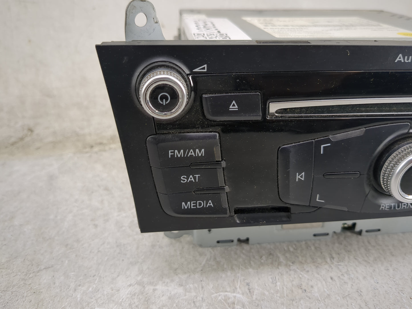 2013-2016 Audi A4 Radio AM FM Cd Player Receiver Replacement P/N:8R1035186Q CQ-JA12E6AE Fits Fits 2013 2014 2015 2016 OEM Us
