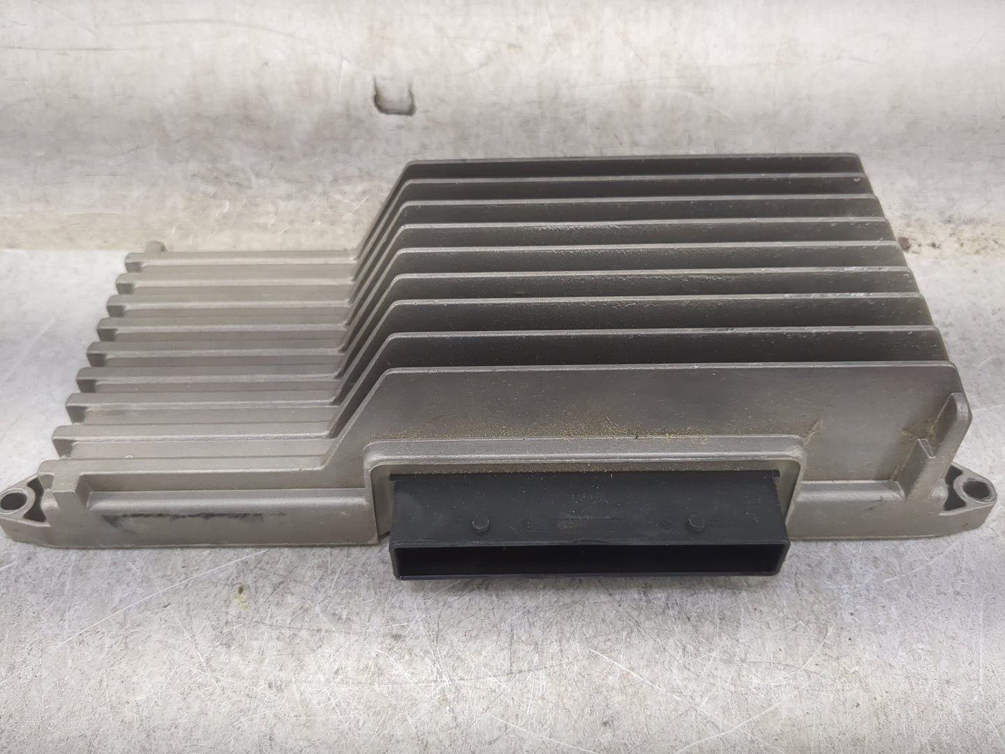 2013-2016 Audi A4 Radio Speaker Amplifier 1456139 - Oemusedautoparts1.com