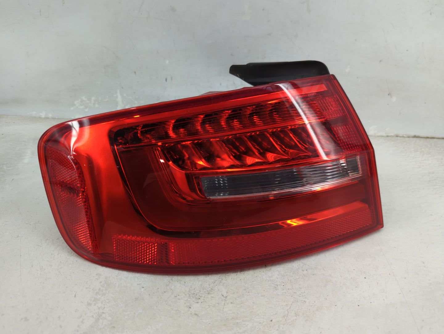 2013-2016 Audi A4 Tail Light Assembly Driver Left OEM P/N:5890 01091603 Fits Fits 2013 2014 2015 2016 OEM Used Auto Parts - 