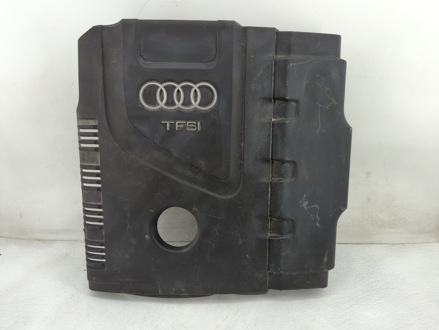 2015 Audi A4 Engine Cover 1457632 - Oemusedautoparts1.com