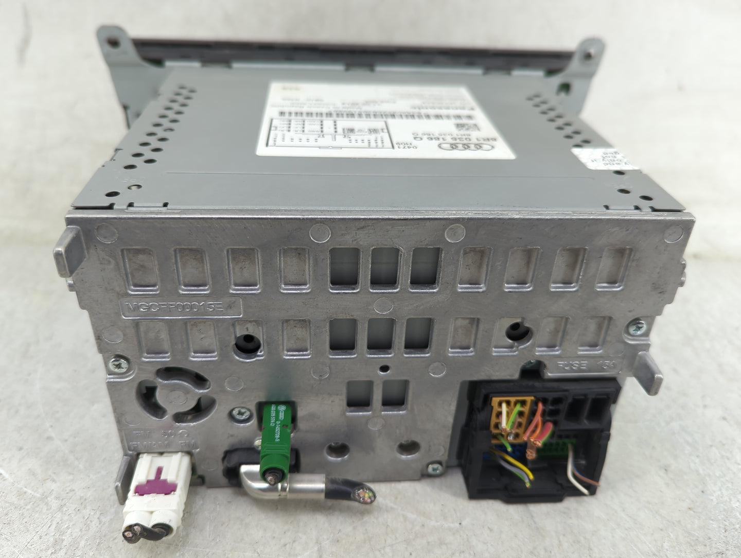 2015 Audi A4 Radio AM FM Cd Player Receiver Replacement P/N:8R1035186Q CQ-JA12E6AE Fits OEM Used Auto Parts - Oemusedautopar