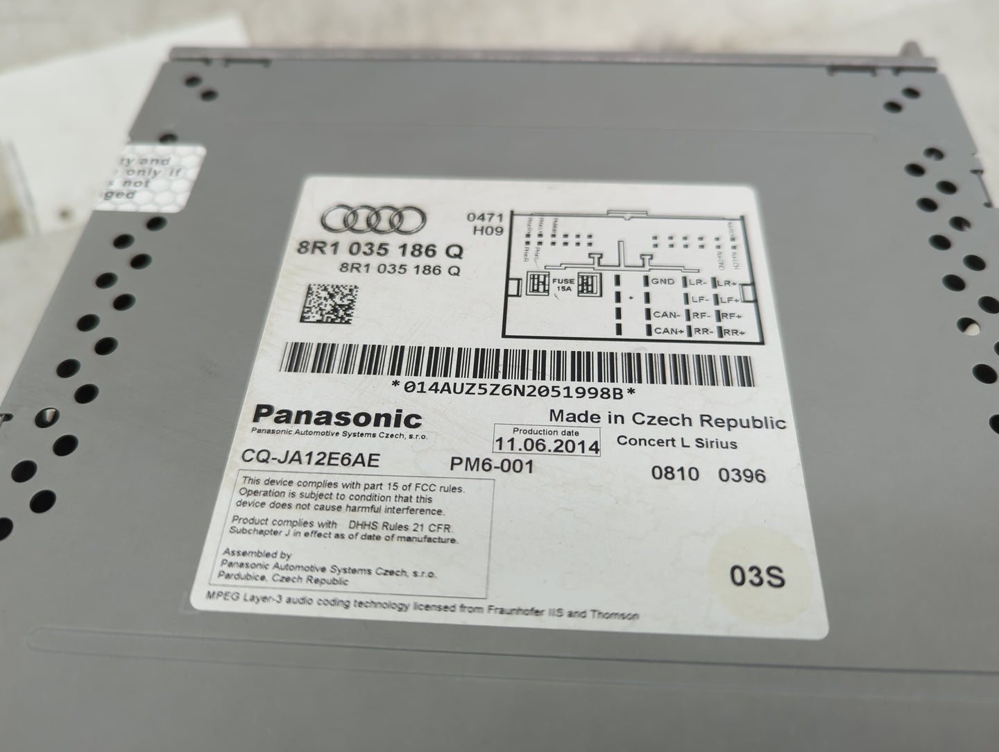2015 Audi A4 Radio AM FM Cd Player Receiver Replacement P/N:8R1035186Q CQ-JA12E6AE Fits OEM Used Auto Parts - Oemusedautopar