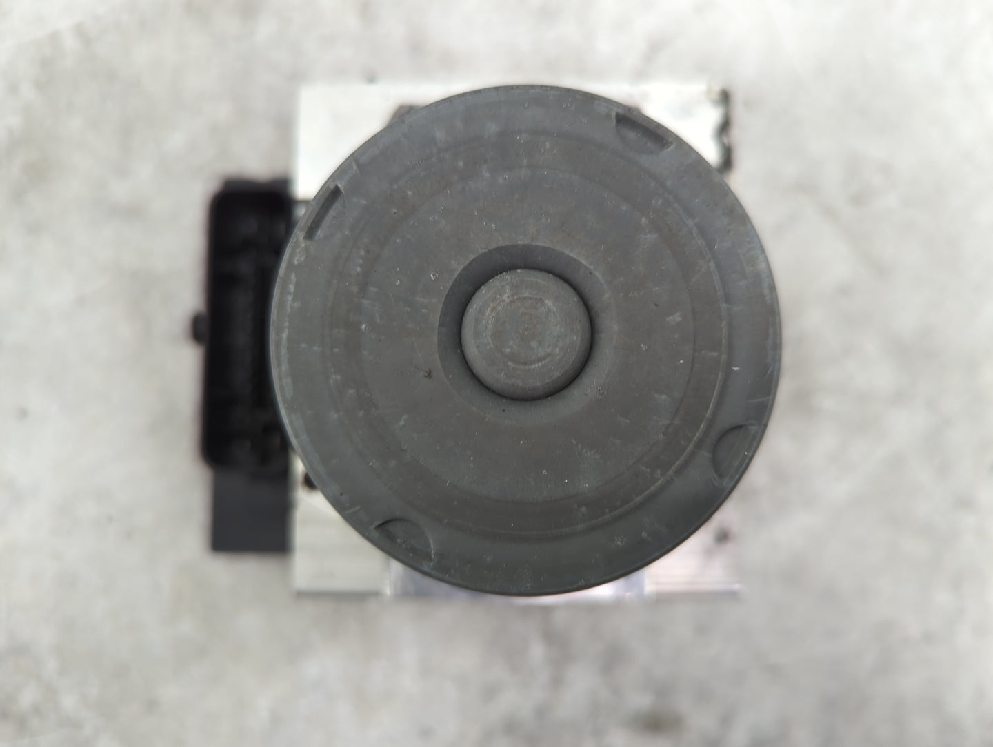 2014-2016 Audi A4 ABS Pump Control Module Replacement P/N:8K0907379CN 0265239452, 8K0614517GT, 0265952160 Fits Fits 2014 201