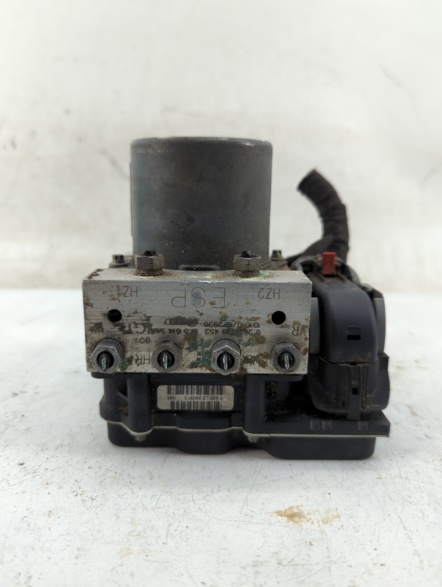 2014-2016 Audi A4 ABS Pump Control Module Replacement P/N:8K0 907 379 CN Fits Fits 2014 2015 2016 OEM Used Auto Parts - Oemu
