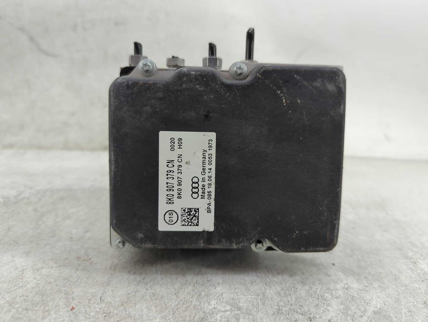 2014-2016 Audi A4 ABS Pump Control Module Replacement P/N:8K0 907 379 CN Fits Fits 2014 2015 2016 OEM Used Auto Parts - Oemu