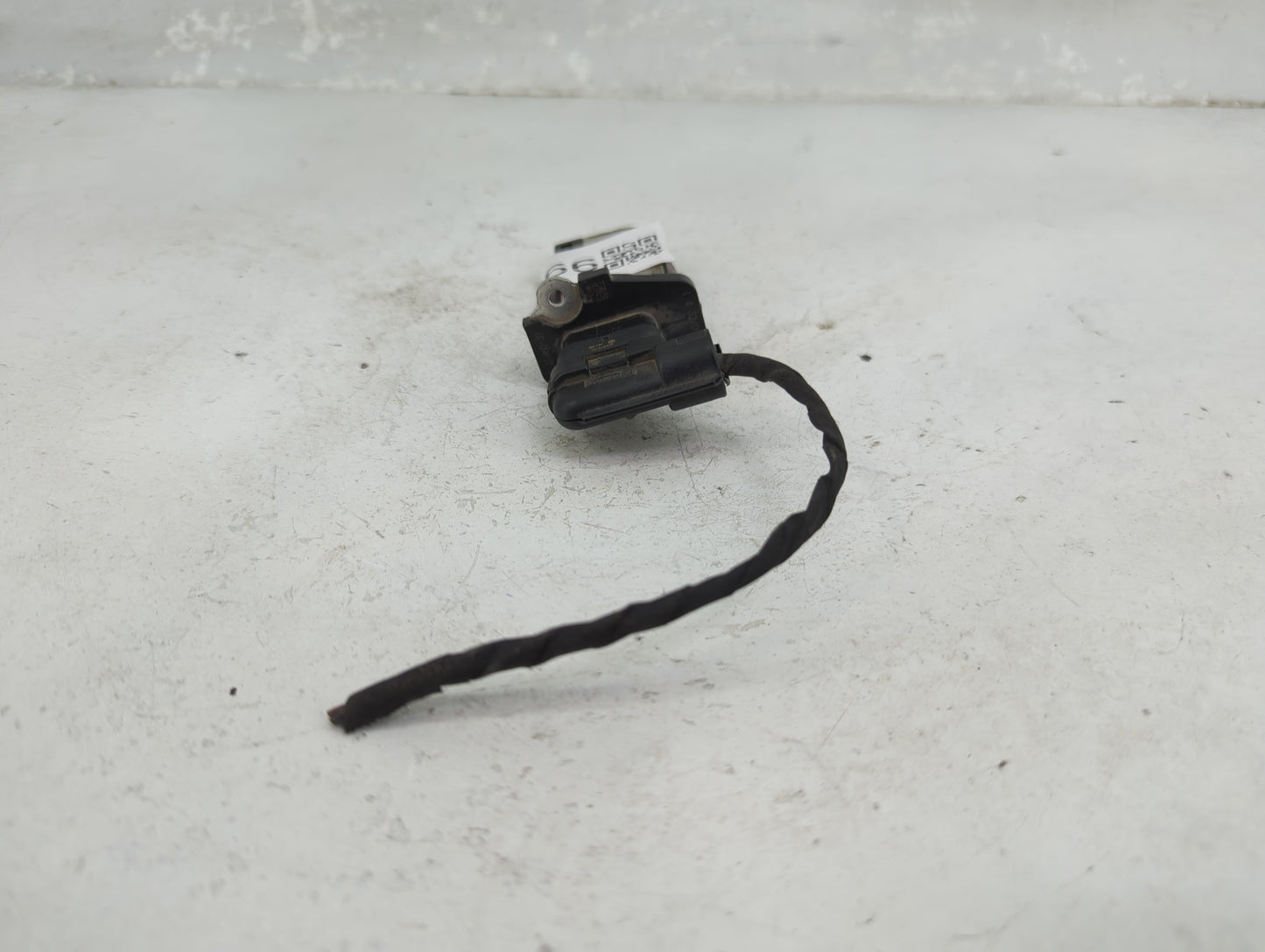 2015 Audi A4 Mass Air Flow Meter Maf - Oemusedautoparts1.com