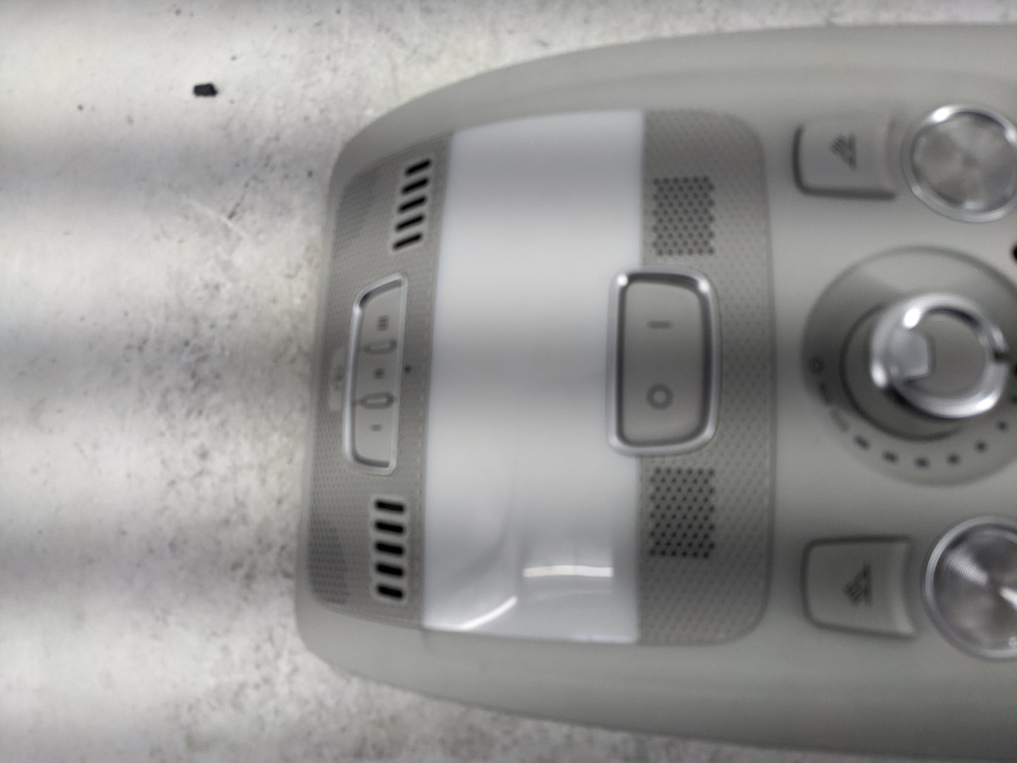 2013-2015 Audi A4 Overhead Console W/rear Climate Control Light Gray - Oemusedautoparts1.com