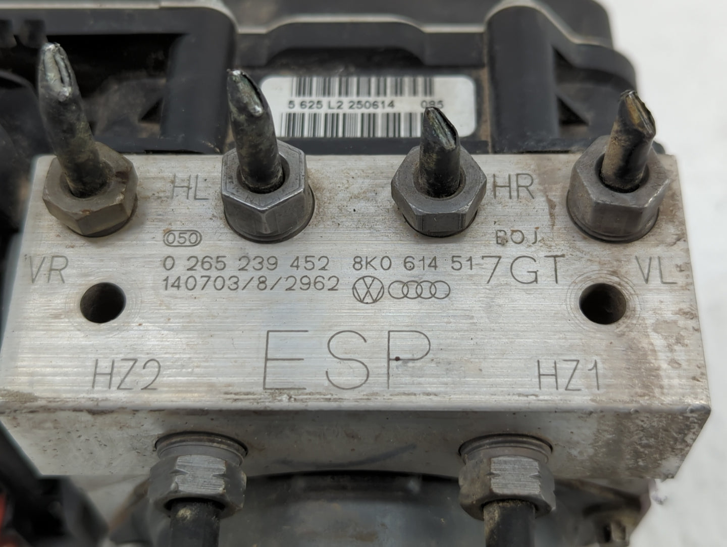 2014-2016 Audi A4 ABS Pump Control Module Replacement P/N:8K0 614 517 GT 0 265 239 452 Fits Fits 2014 2015 2016 OEM Used Aut