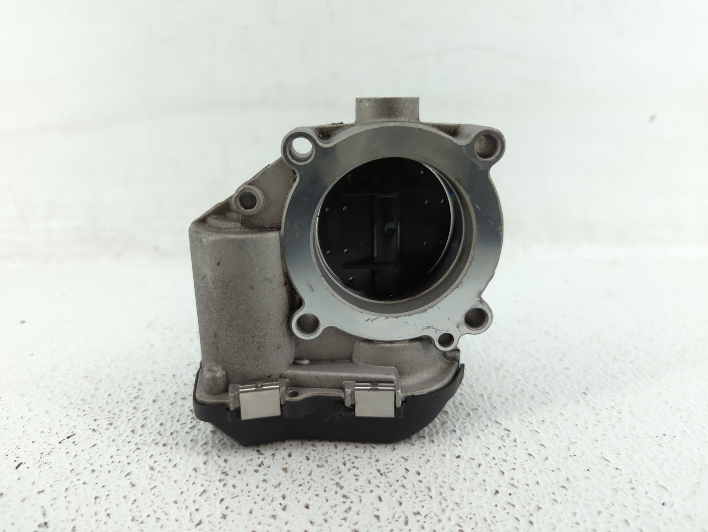 2005-2016 Audi A4 Throttle Body P/N:06F 133 062 Q 06F 133 062 J Fits OEM Used Auto Parts - Oemusedautoparts1.com