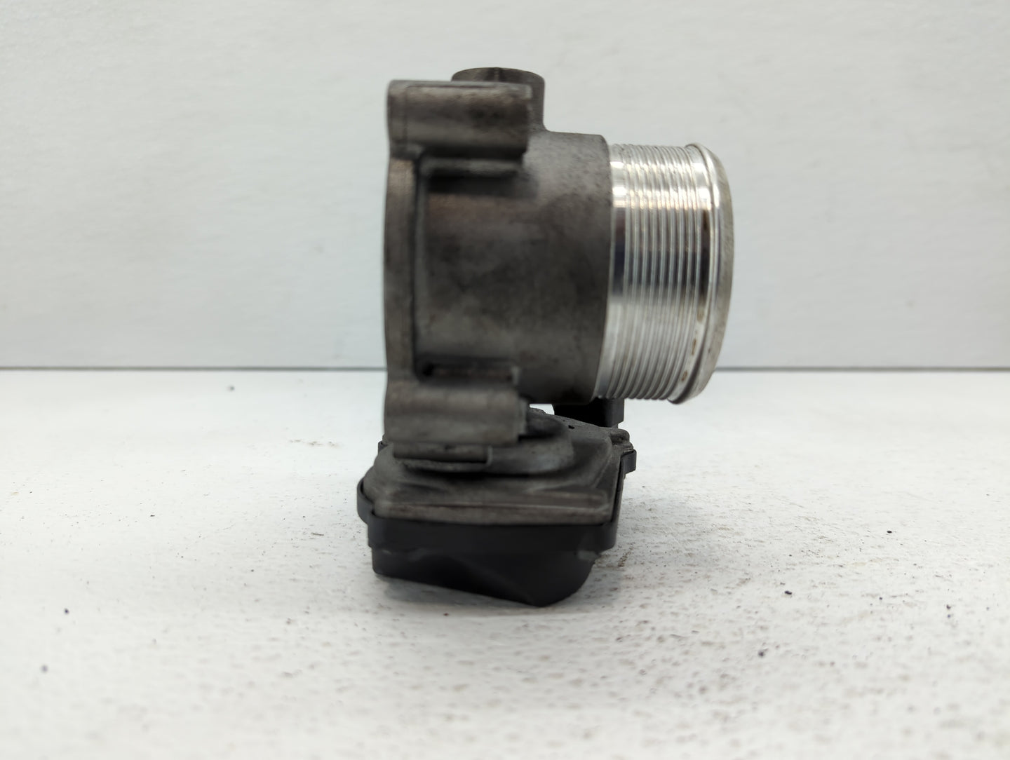 2005-2016 Audi A4 Throttle Body P/N:06F 133 062 T 06F 133 062 Q Fits OEM Used Auto Parts - Oemusedautoparts1.com
