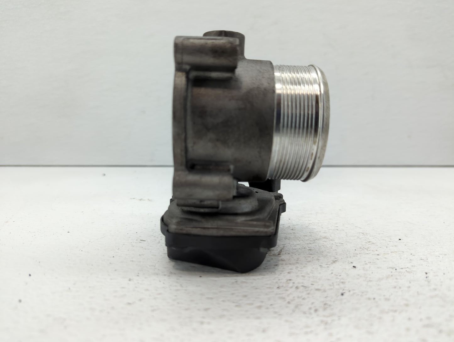 2005-2016 Audi A4 Throttle Body P/N:06F 133 062 T 06F 133 062 Q Fits OEM Used Auto Parts - Oemusedautoparts1.com