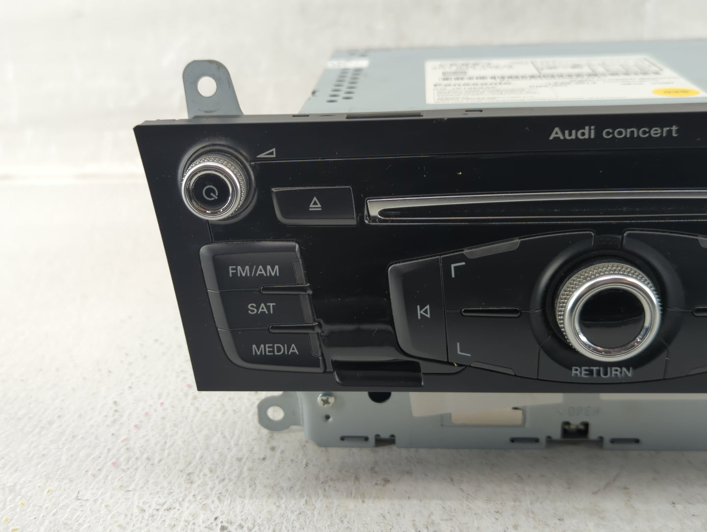 2013-2016 Audi A4 Am Fm Cd Player Radio Receiver - Oemusedautoparts1.com