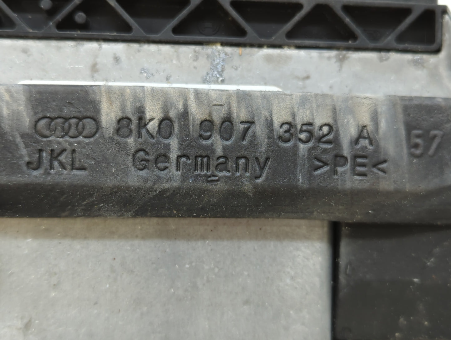 2015 Audi A4 PCM Engine Control Computer ECU ECM PCU OEM P/N:8K5 907 115 N Fits OEM Used Auto Parts - Oemusedautoparts1.com