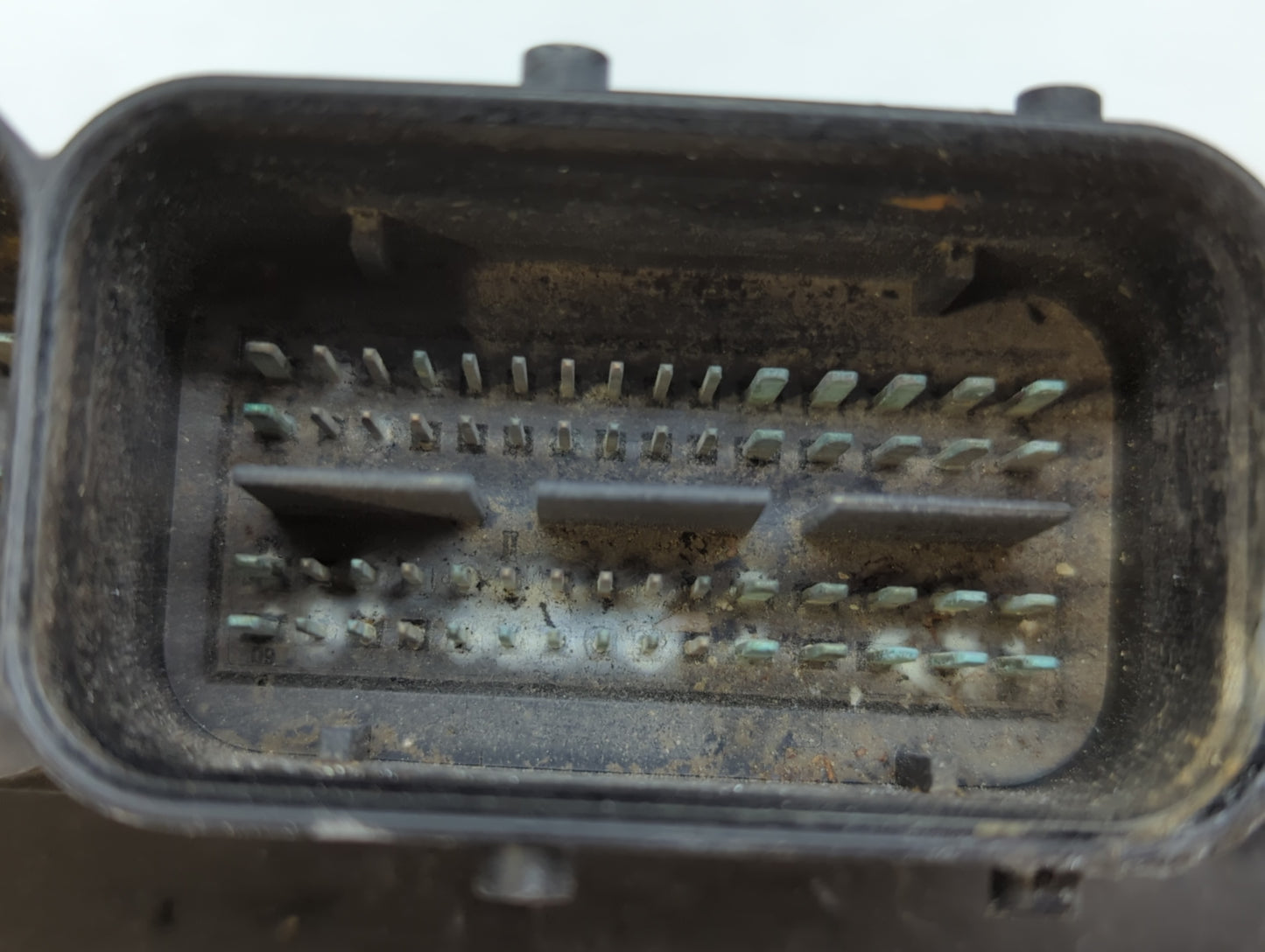 2015 Audi A4 PCM Engine Control Computer ECU ECM PCU OEM P/N:8K5 907 115 N Fits OEM Used Auto Parts - Oemusedautoparts1.com