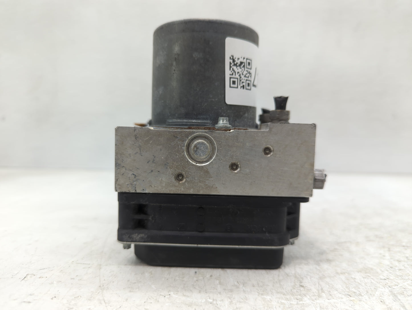 2014-2017 Audi A5 ABS Pump Control Module Replacement P/N:8K0 614 517 HA Fits Fits 2014 2015 2016 2017 OEM Used Auto Parts -