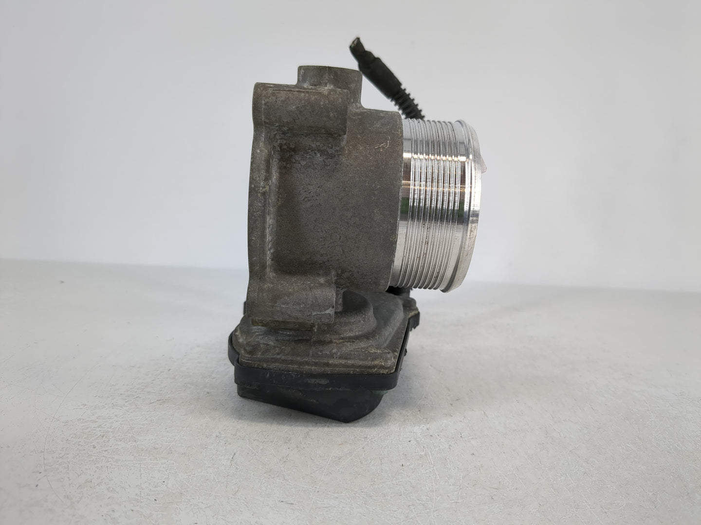 2010-2017 Audi A5 Throttle Body P/N:06F 133 062 T Fits OEM Used Auto Parts - Oemusedautoparts1.com