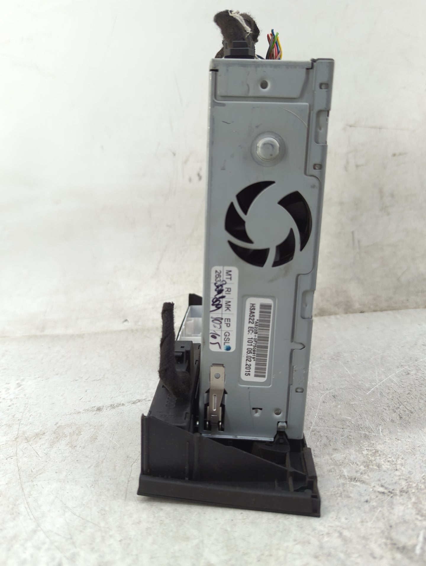 2010-2017 Audi A5 Radio AM FM Cd Player Receiver Replacement P/N:8R1035664G 8R1035664GH42 Fits OEM Used Auto Parts - Oemused