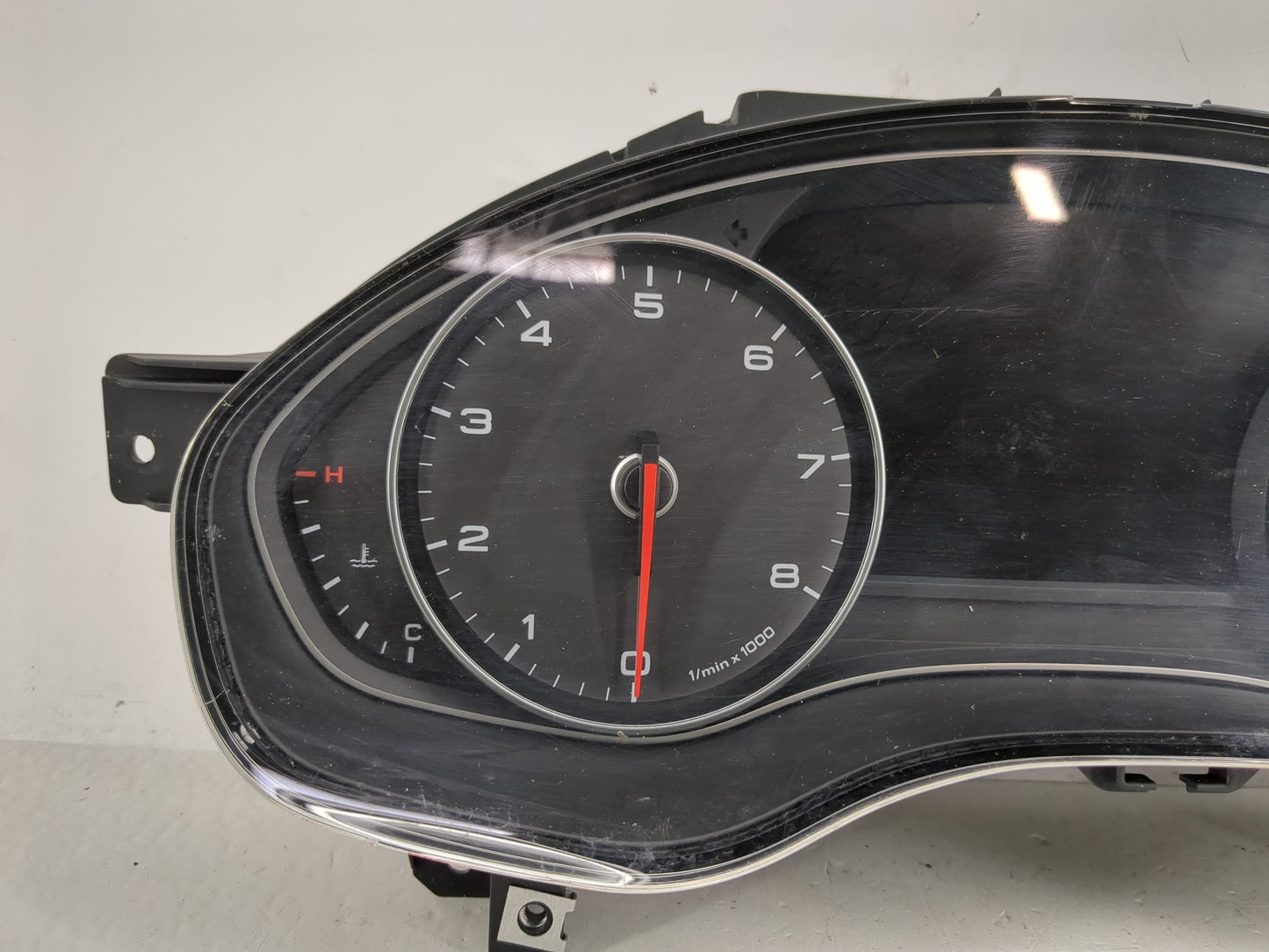 2014-2015 Audi A6 Instrument Cluster Speedometer Gauges P/N:4G8 920 984 K Fits Fits 2014 2015 OEM Used Auto Parts - Oemuseda