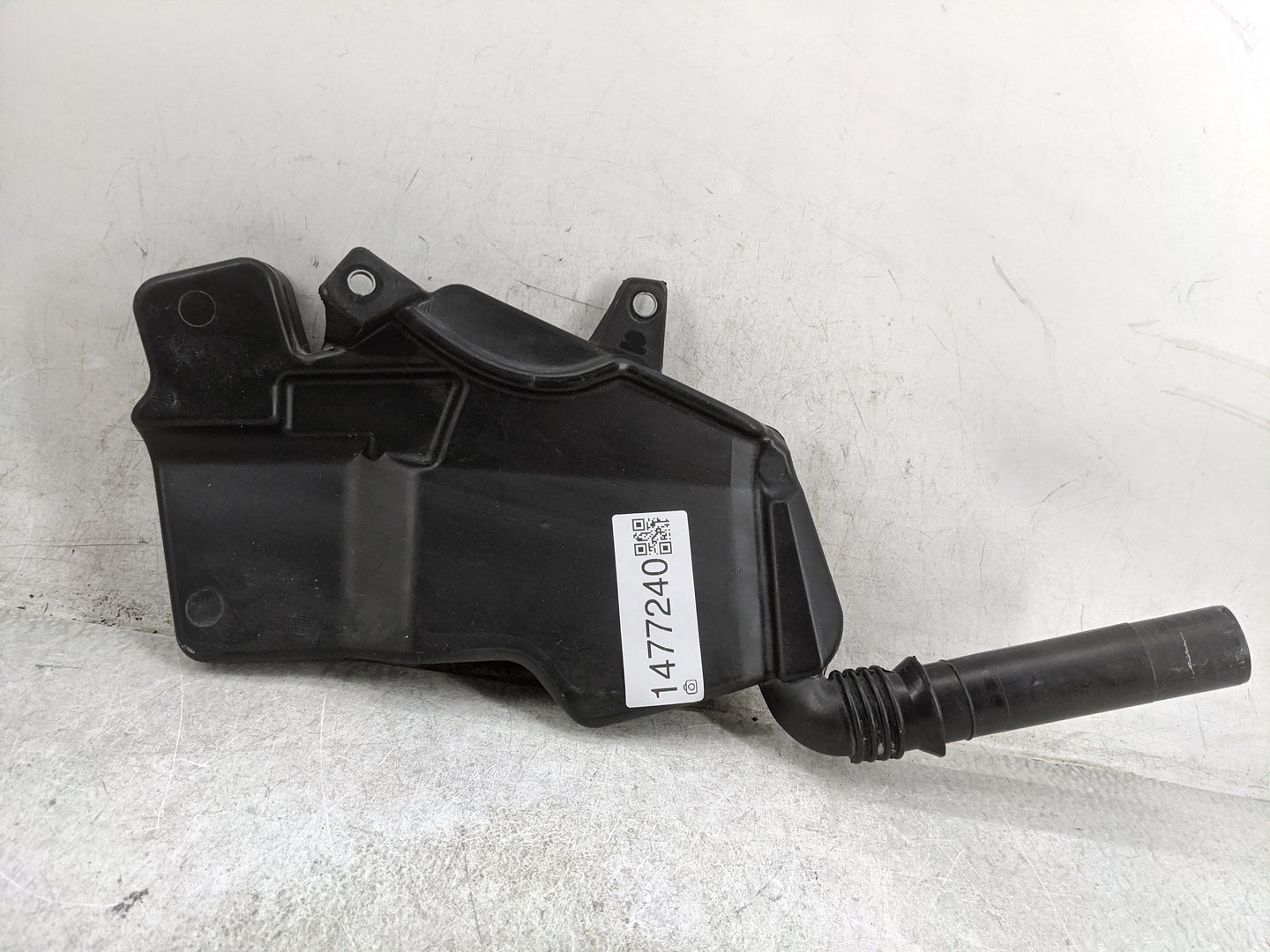 2012-2018 Audi A6 Windshield Washer Fluid Reservoir Bottle Oem 1477240 - Oemusedautoparts1.com