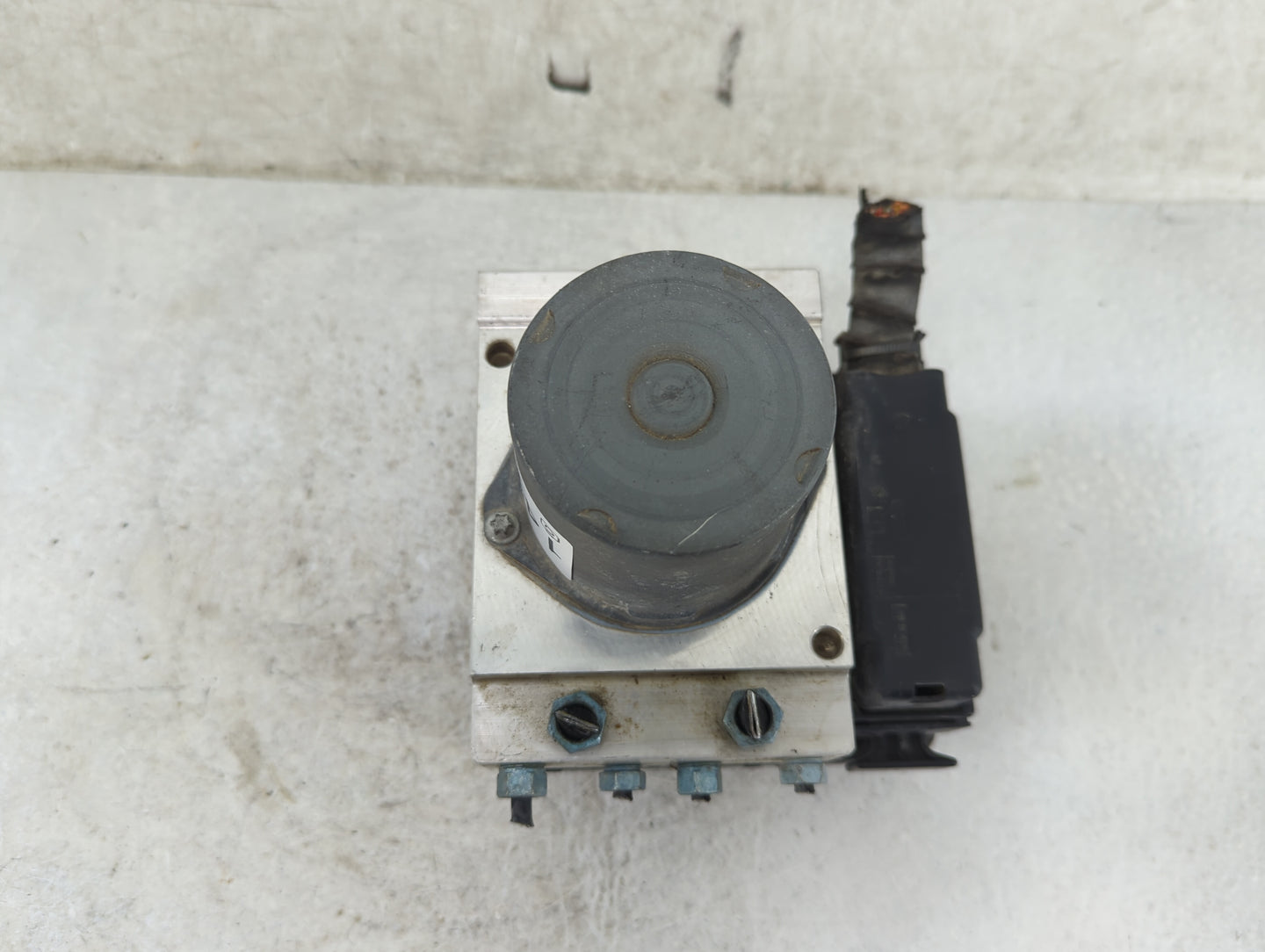 2015 Audi A6 ABS Pump Control Module Replacement P/N:4G0614517R 0265250487, 4G0907379H, 0265960420 Fits OEM Used Auto Parts 