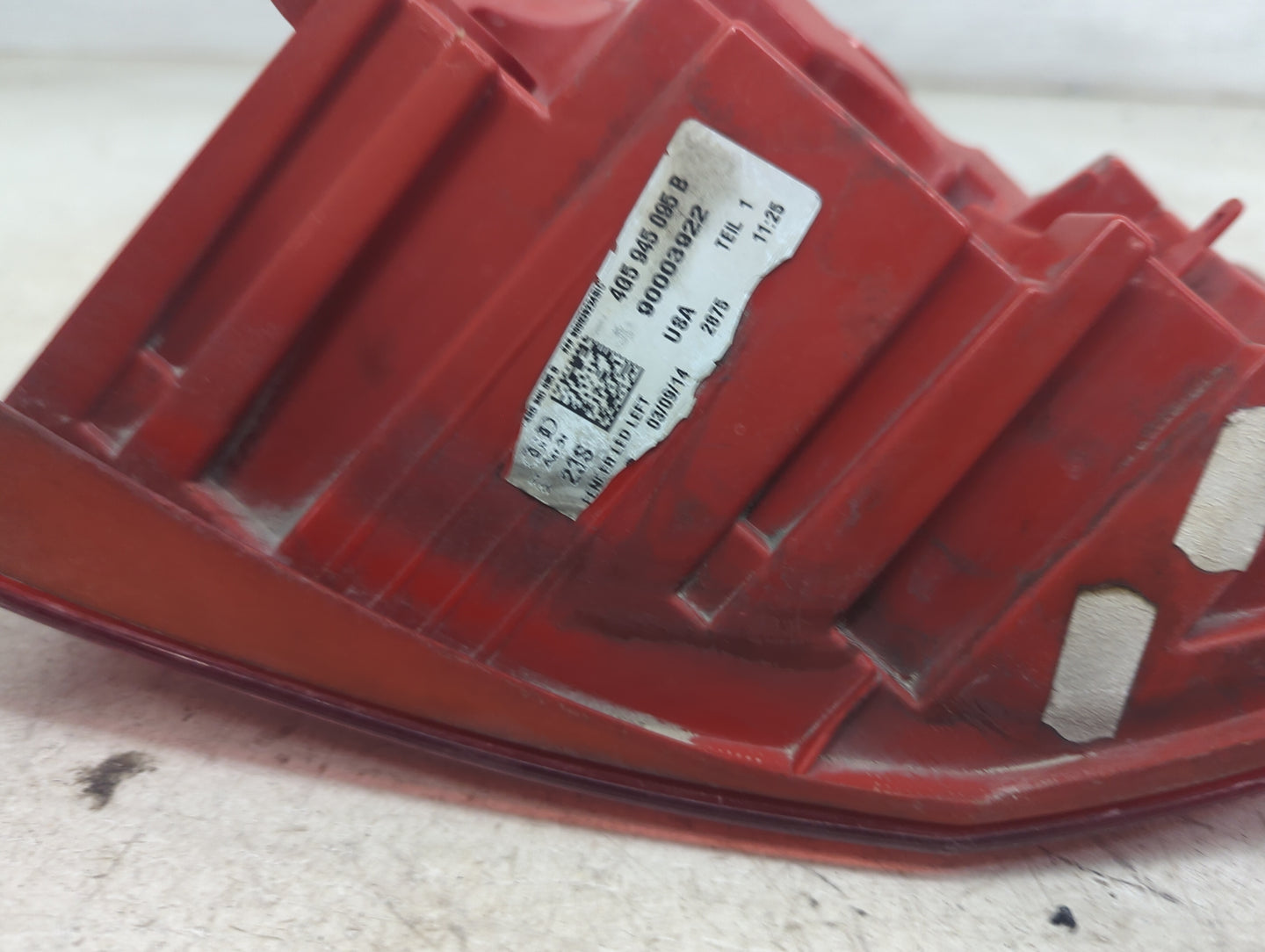 2012-2015 Audi A6 Tail Light Assembly Driver Left OEM P/N:4G5945095B 90003922 Fits Fits 2012 2013 2014 2015 OEM Used Auto Pa