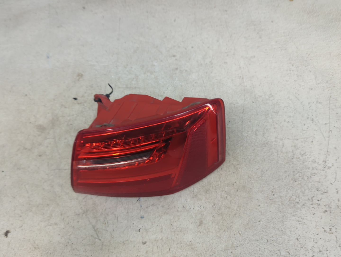 2012-2015 Audi A6 Tail Light Assembly Passenger Right OEM P/N:4G5945096B 90003030 Fits Fits 2012 2013 2014 2015 OEM Used Aut