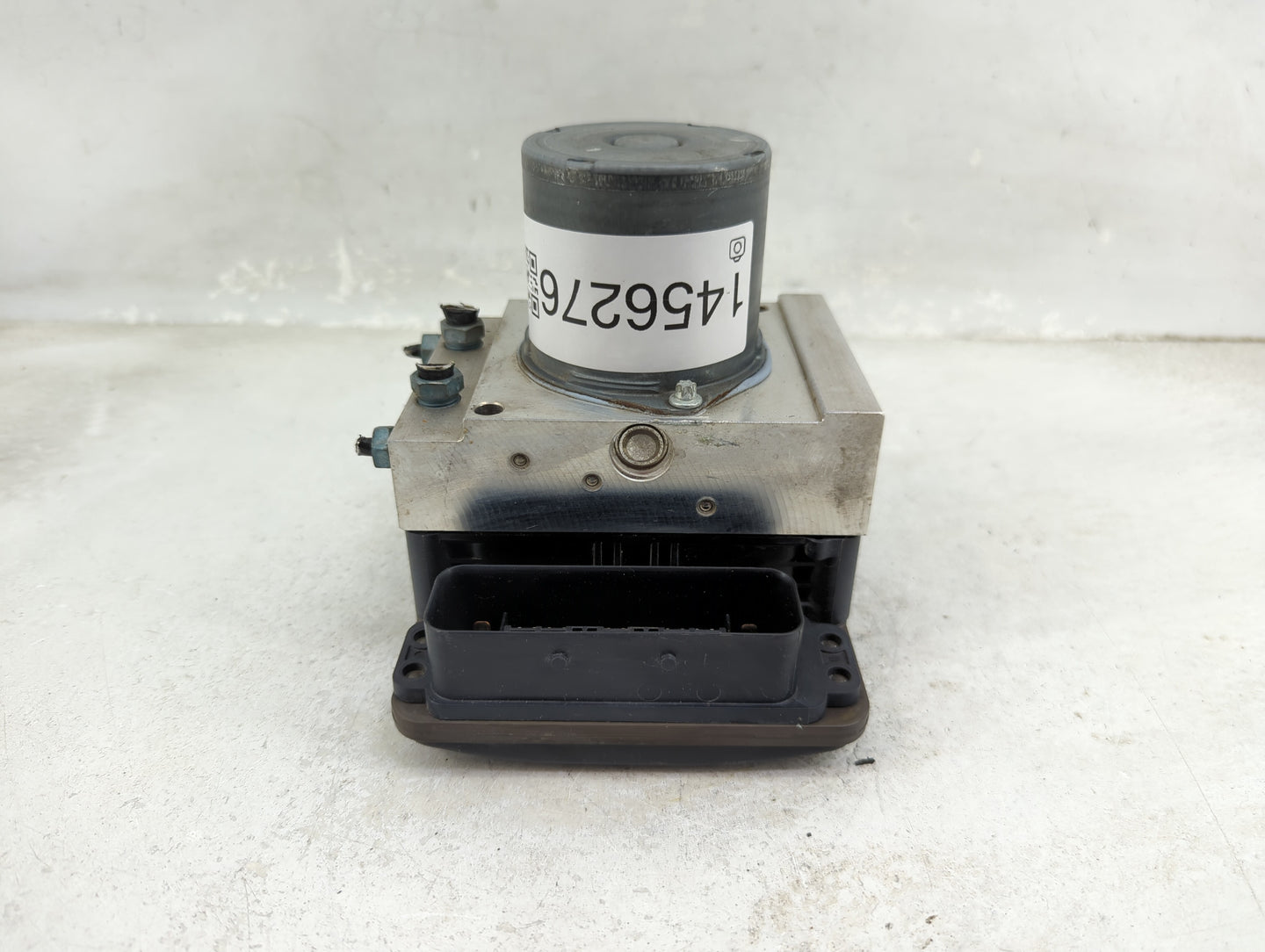 2015 Audi A7 ABS Pump Control Module Replacement P/N:4G0 907 379 L Fits OEM Used Auto Parts - Oemusedautoparts1.com