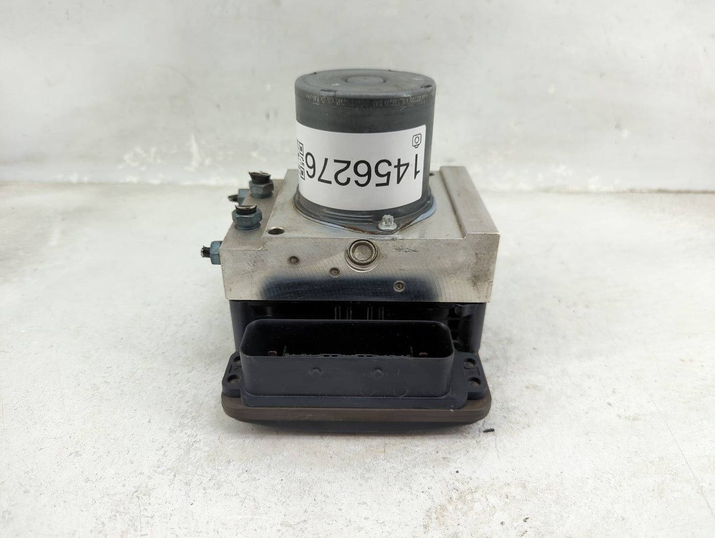 2015 Audi A7 ABS Pump Control Module Replacement P/N:4G0 907 379 L Fits OEM Used Auto Parts - Oemusedautoparts1.com