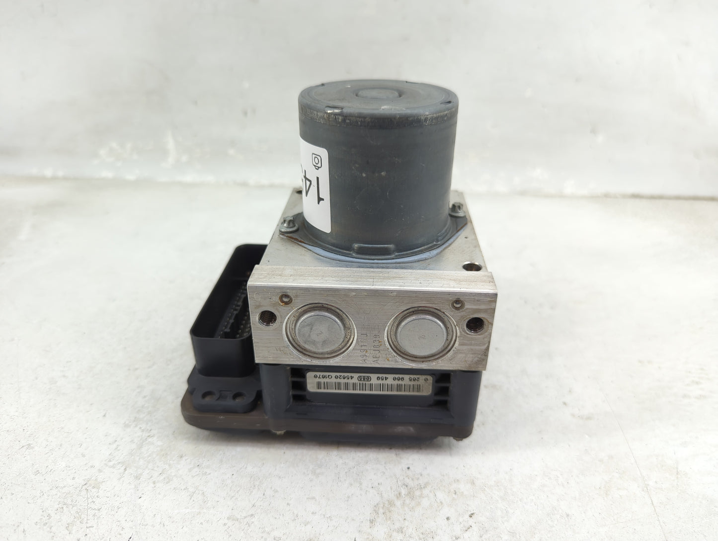 2015 Audi A7 ABS Pump Control Module Replacement P/N:4G0 907 379 L Fits OEM Used Auto Parts - Oemusedautoparts1.com