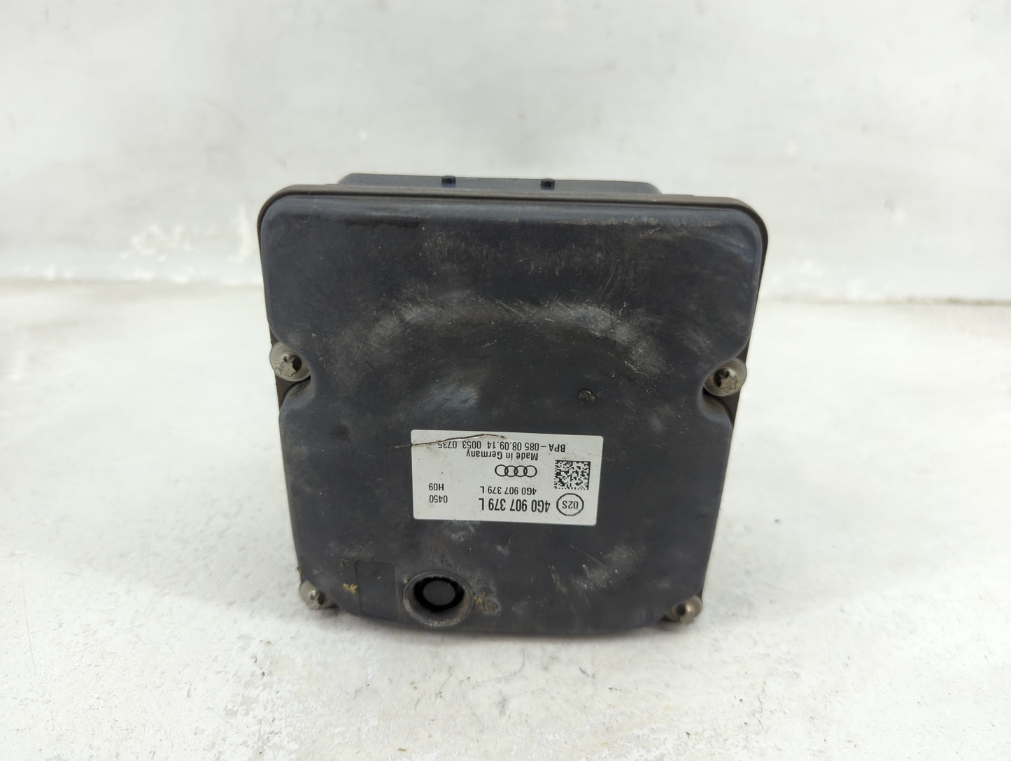 2015 Audi A7 ABS Pump Control Module Replacement P/N:4G0 907 379 L Fits OEM Used Auto Parts - Oemusedautoparts1.com