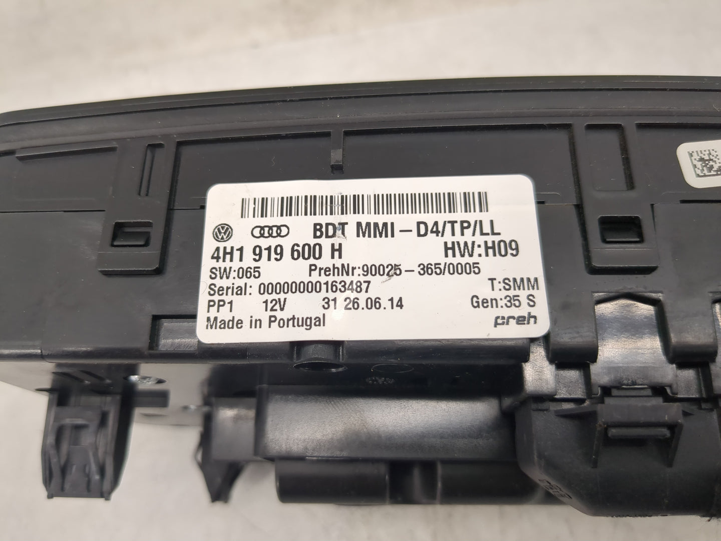 2015 Audi A8 Radio AM FM Cd Player Receiver Replacement P/N:4H1 919 600 H Fits OEM Used Auto Parts - Oemusedautoparts1.com