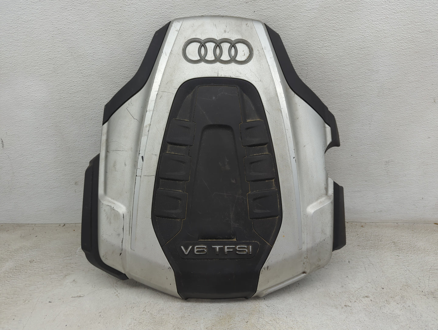 2015 Audi A8 Engine Cover - Oemusedautoparts1.com