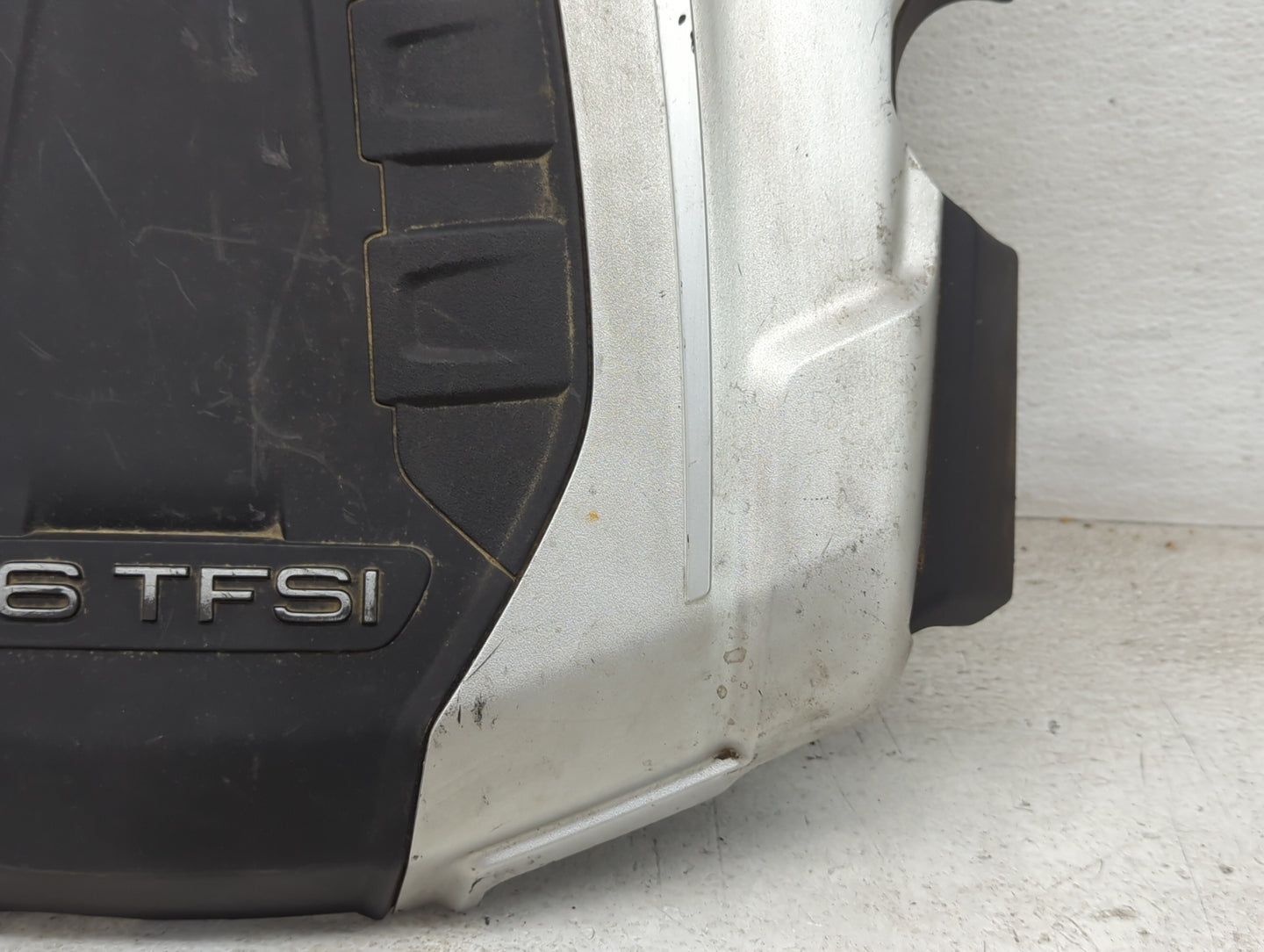 2015 Audi A8 Engine Cover - Oemusedautoparts1.com