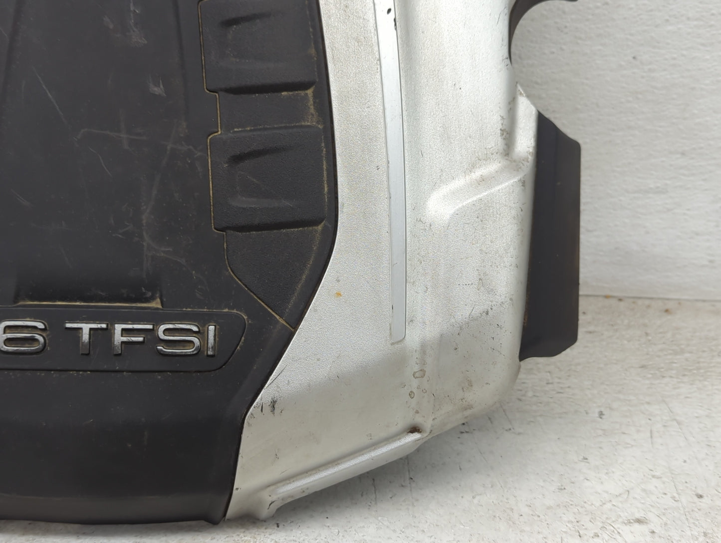 2015 Audi A8 Engine Cover - Oemusedautoparts1.com