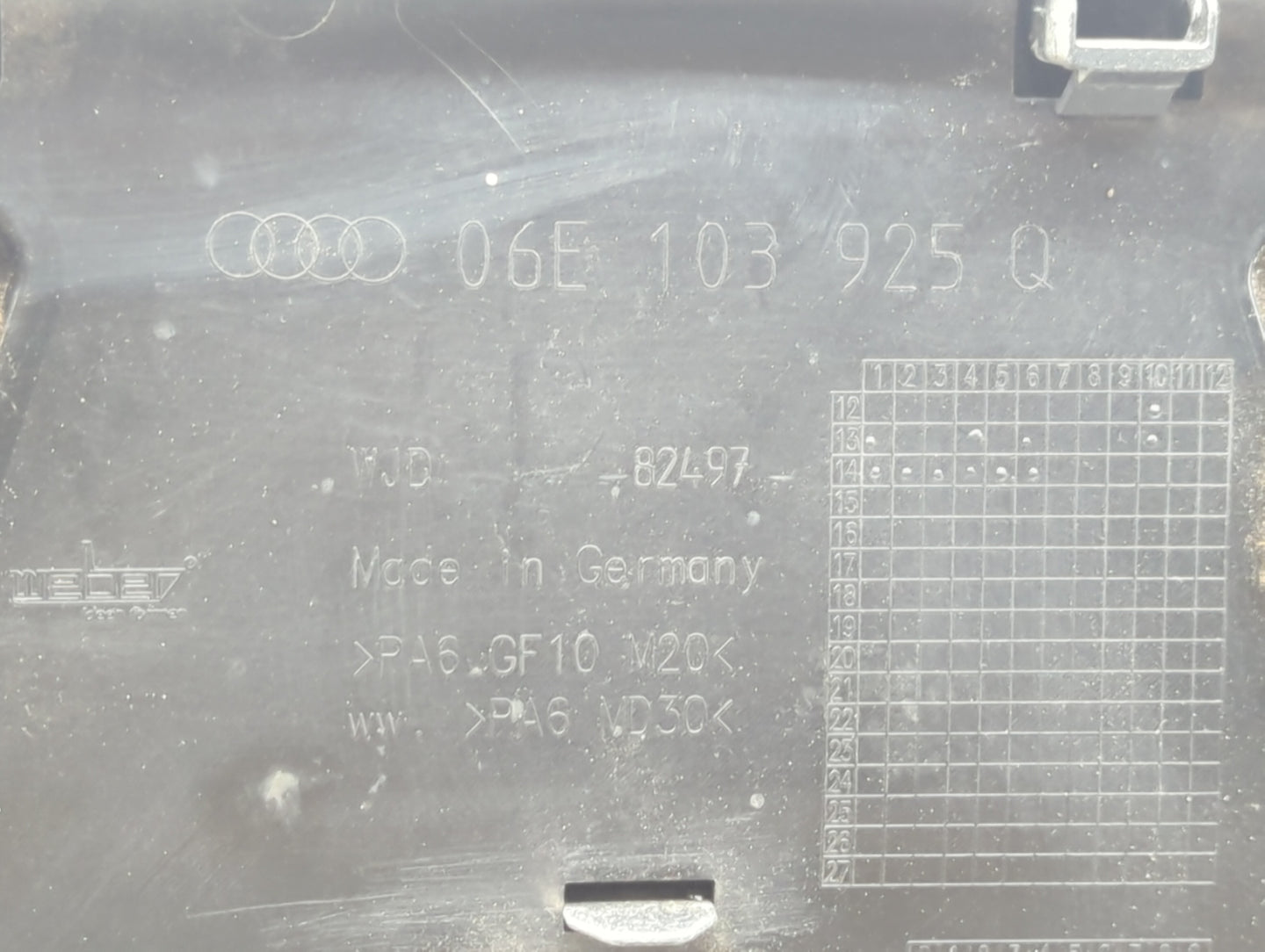 2015 Audi A8 Engine Cover - Oemusedautoparts1.com