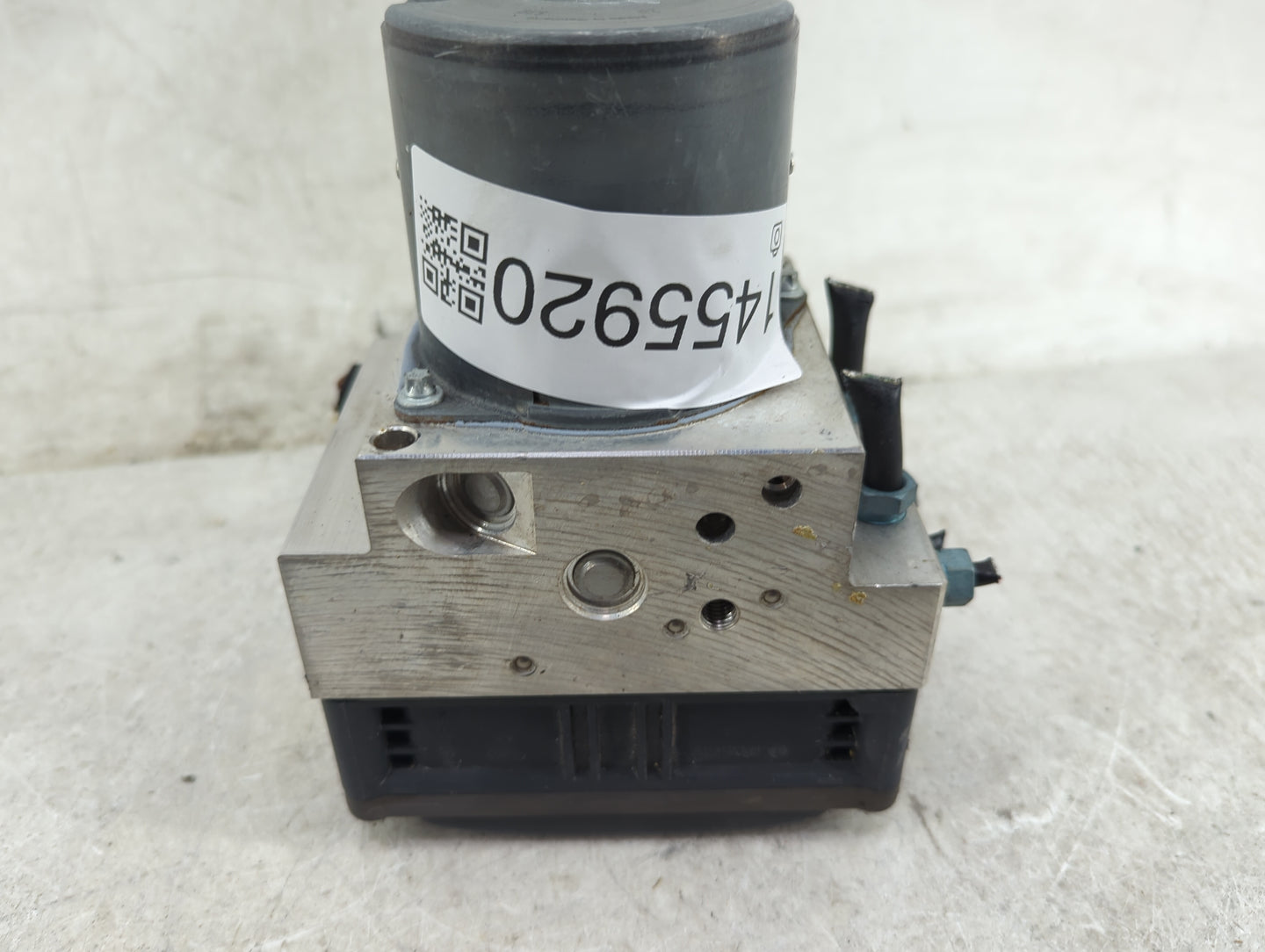 2015-2016 Audi A8 ABS Pump Control Module Replacement P/N:0265250588 4H0614517S Fits Fits 2015 2016 OEM Used Auto Parts - Oe