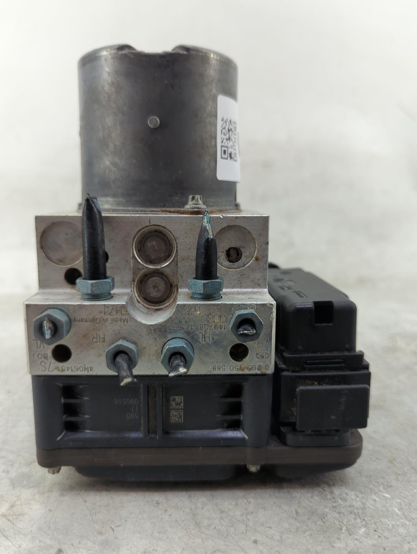 2015-2016 Audi A8 ABS Pump Control Module Replacement P/N:0265250588 4H0614517S, 4H0614517 Fits Fits 2015 2016 OEM Used Auto