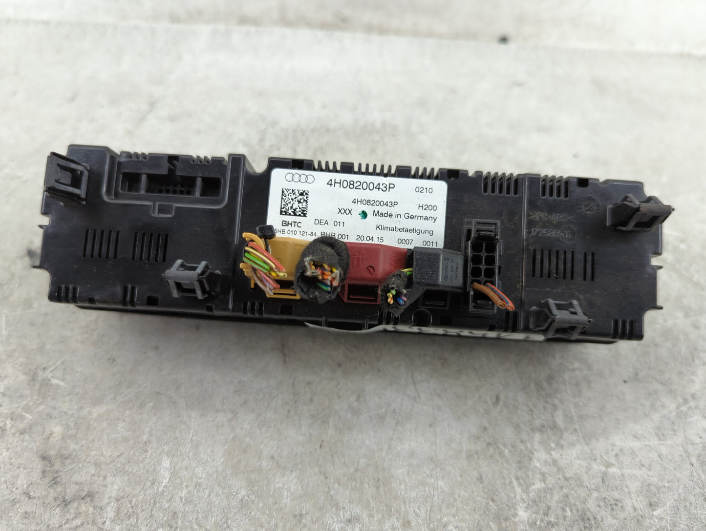 2015-2018 Audi A8 Climate Control Module Temperature AC/Heater Replacement P/N:4H0820043P Fits Fits 2015 2016 2017 2018 OEM 