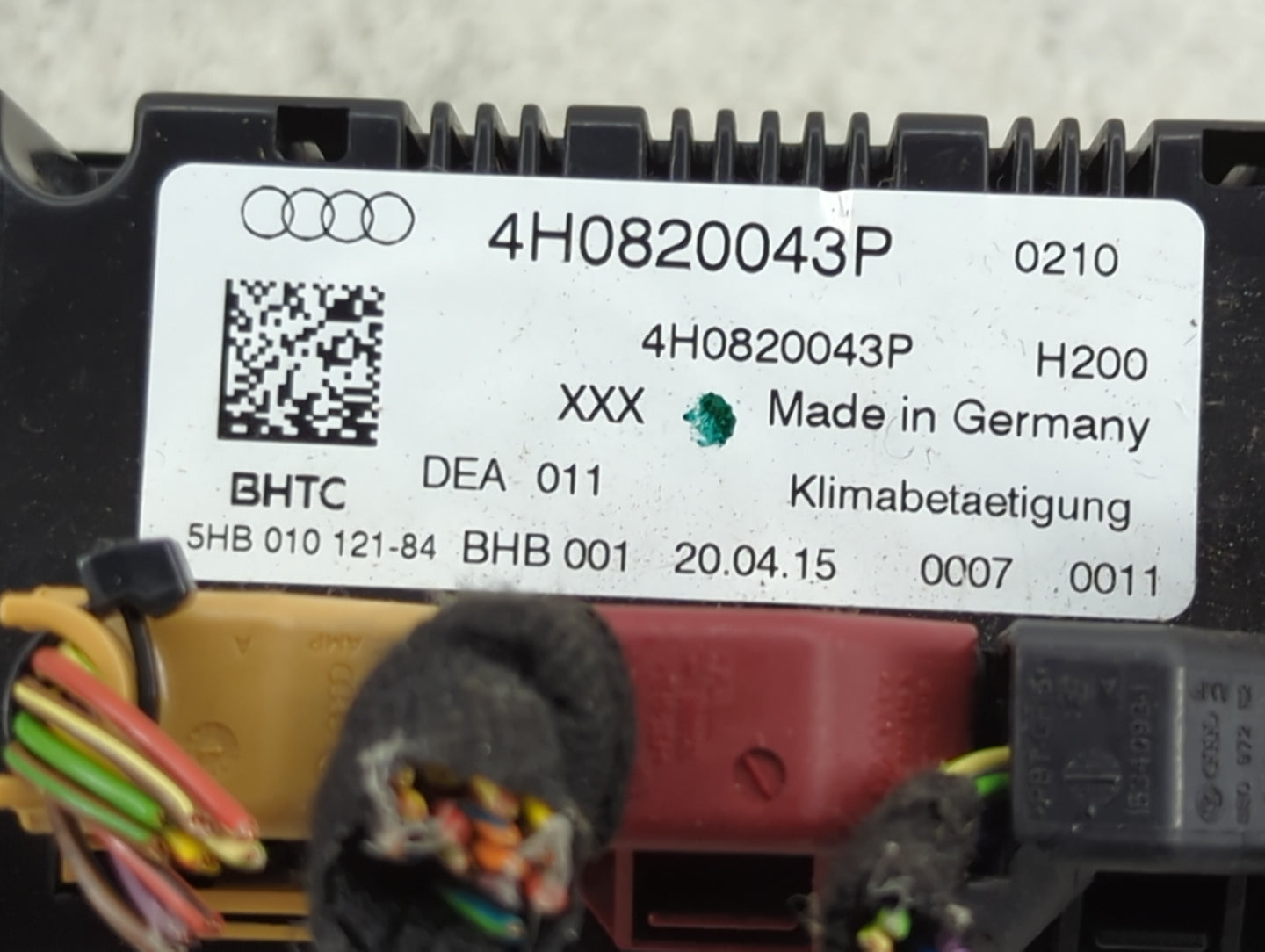2015-2018 Audi A8 Climate Control Module Temperature AC/Heater Replacement P/N:4H0820043P Fits Fits 2015 2016 2017 2018 OEM 