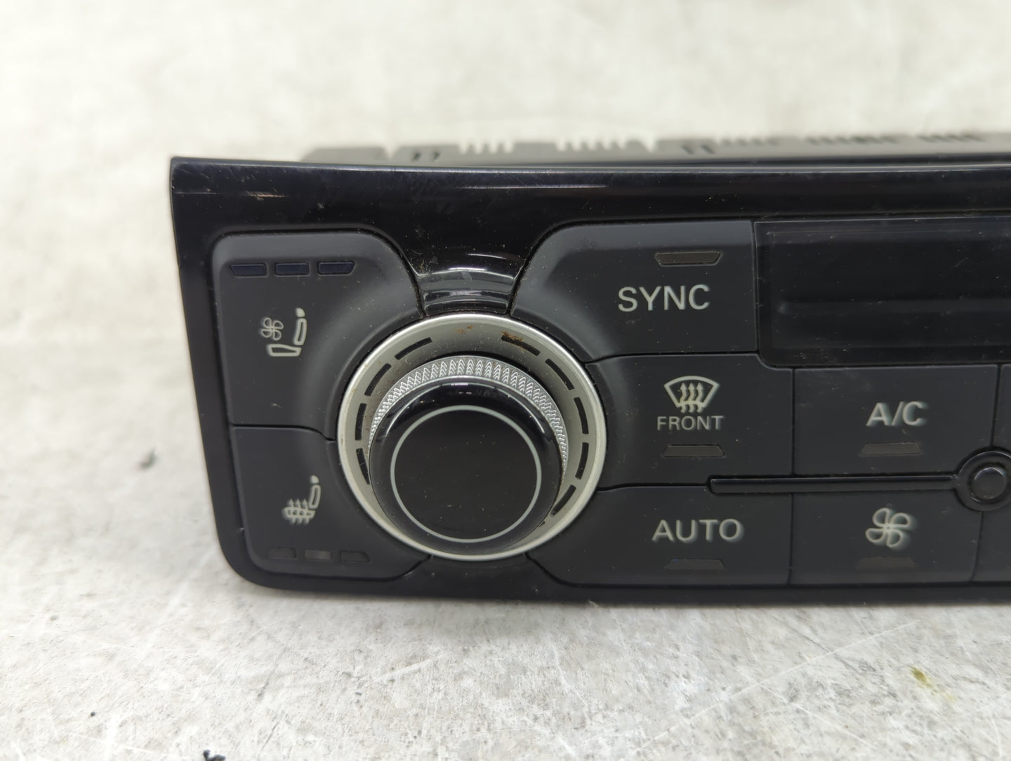 2015-2018 Audi A8 Climate Control Module Temperature AC/Heater Replacement P/N:4H0820043P Fits Fits 2015 2016 2017 2018 OEM 