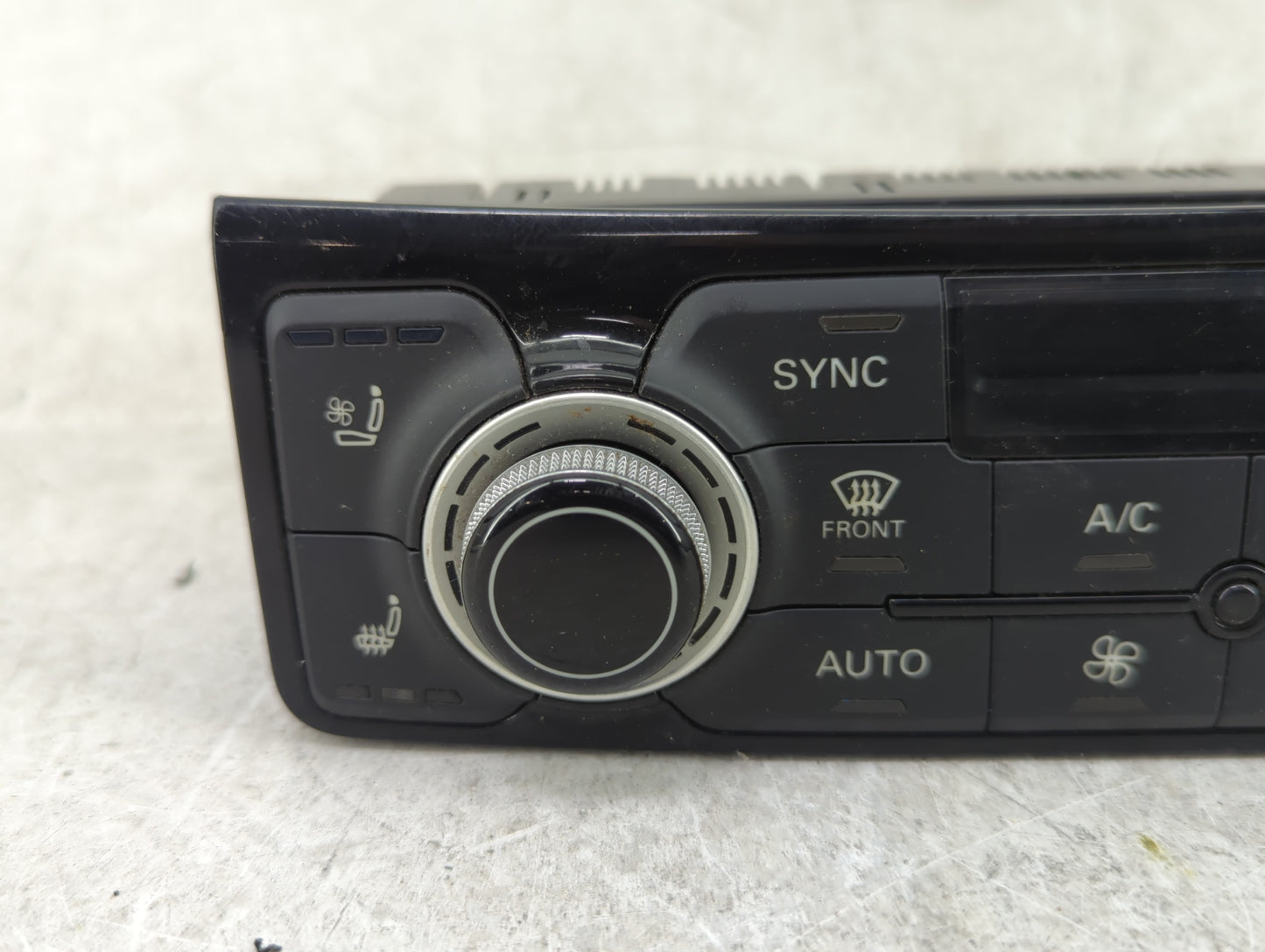 2015-2018 Audi A8 Climate Control Module Temperature AC/Heater Replacement P/N:4H0820043P Fits Fits 2015 2016 2017 2018 OEM 