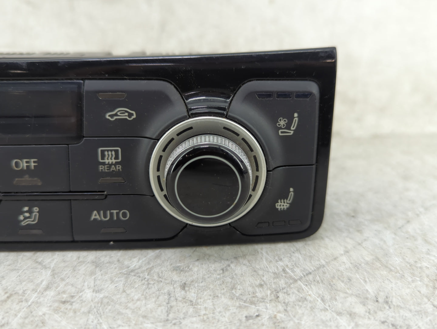 2015-2018 Audi A8 Climate Control Module Temperature AC/Heater Replacement P/N:4H0820043P Fits Fits 2015 2016 2017 2018 OEM 