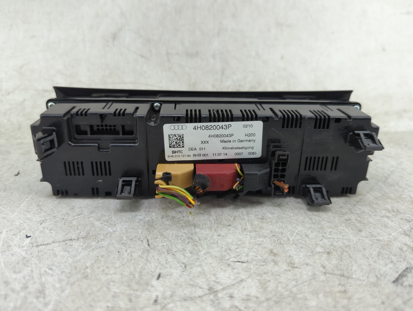 2015-2018 Audi A8 Climate Control Module Temperature AC/Heater Replacement P/N:4H0820043P Fits Fits 2015 2016 2017 2018 OEM 