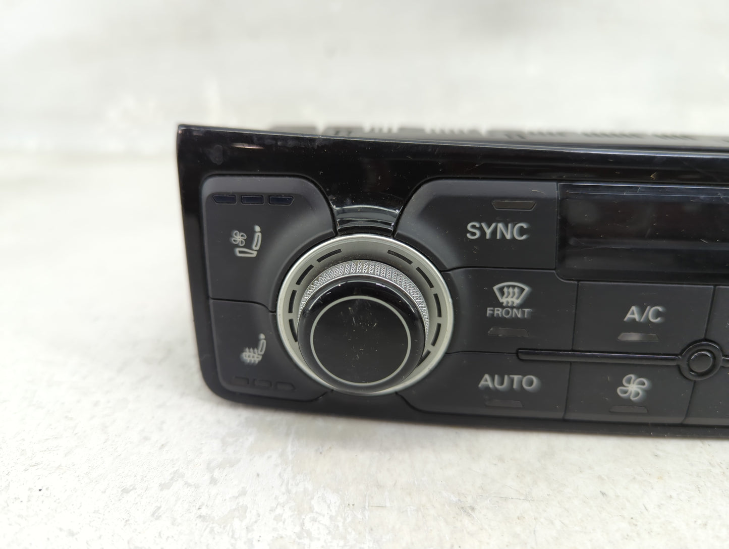 2015-2018 Audi A8 Climate Control Module Temperature AC/Heater Replacement P/N:4H0820043P 5HB010121-84 Fits OEM Used Auto Pa
